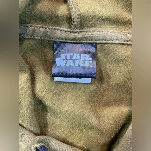 Star Wars - The Mandalorian - Medium Green Hoodie / Sweater - BNWT ✨ - Picture 15 of 15